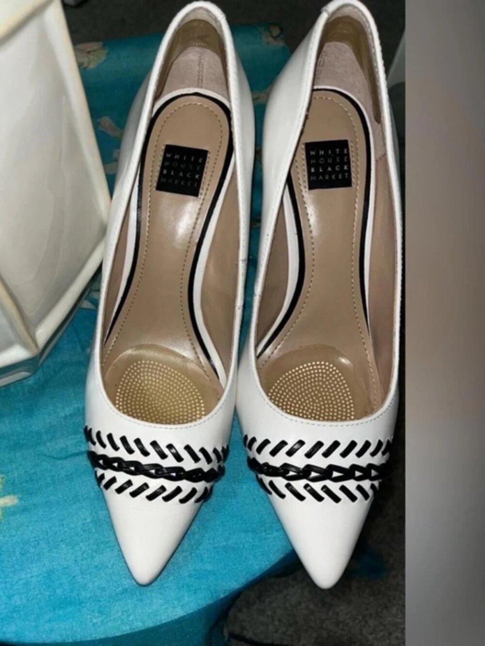 White House Black Market Olivia Whipstitch highheel pumps Like New worn 1x sz 6m